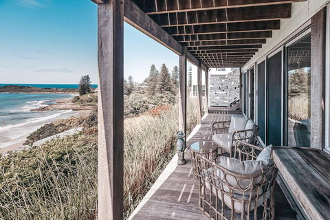 BAY PROPERTIES . Pacific Lodge Studio - Sunshine Coast Tourism 1