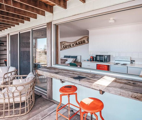 BAY PROPERTIES . Pacific Lodge Studio - Sunshine Coast Tourism 2