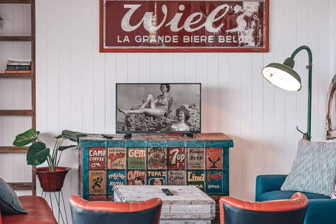 BAY PROPERTIES . Pacific Lodge Studio - Sunshine Coast Tourism 3