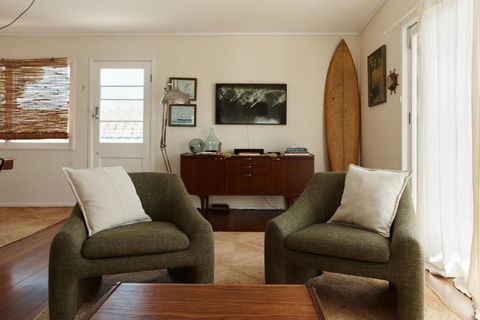 BAY PROPERTIES . The Sailors Upper Deck - Sunshine Coast Tourism 3