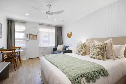 Bayscape Studio Glenelg - Sunshine Coast Tourism 3