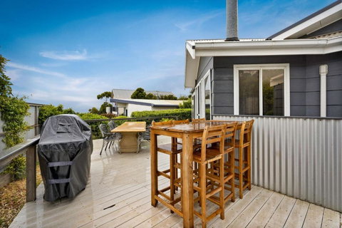 Bayview Cottage - Sunshine Coast Tourism 1