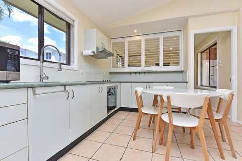 Bayview Cottage - Sunshine Coast Tourism 3