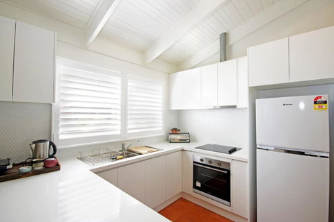 Beach Belle Lorne - Sunshine Coast Tourism 4