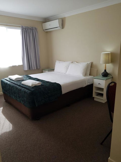 Southport Motel & Apartments - Holiday Sunshine Coast 13