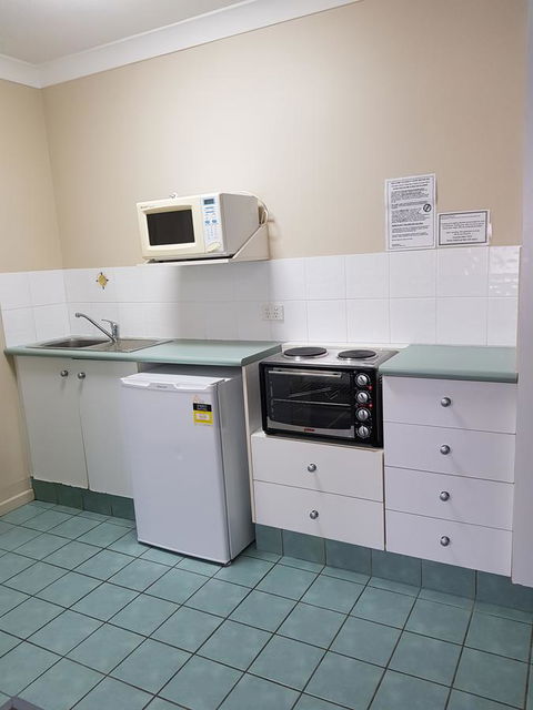 Southport Motel & Apartments - Holiday Sunshine Coast 15