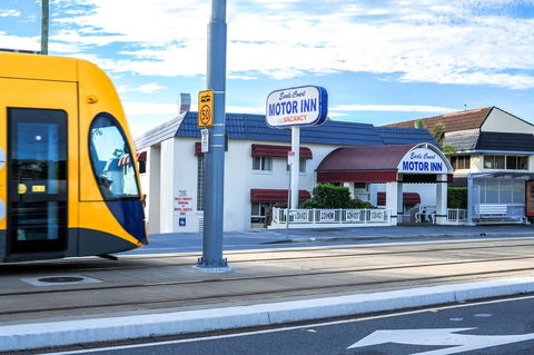 Southport Motel & Apartments - Holiday Sunshine Coast 1