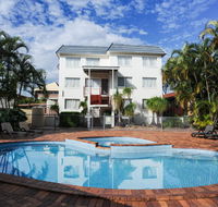 Earls Court Motel  Apartments - Holiday Sunshine Coast