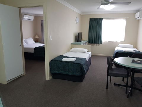 Southport Motel & Apartments - Holiday Sunshine Coast 12