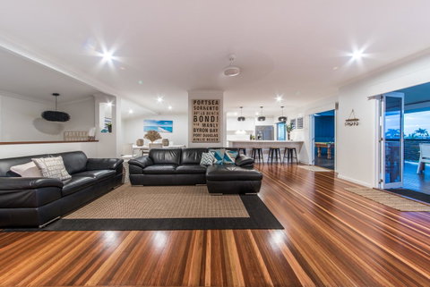 Hayman Views - Sunshine Coast Tourism 0