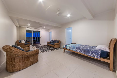 Hayman Views - Sunshine Coast Tourism 9