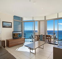 Blue C Coolangatta - Holiday Sunshine Coast