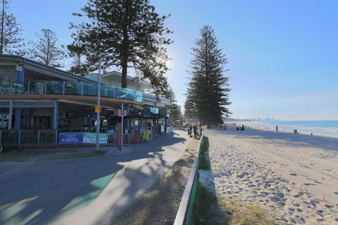 Pacific Regis Beachfront Holiday Apartments - Sunshine Coast Tourism 17