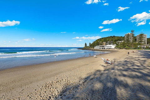 Pacific Regis Beachfront Holiday Apartments - Sunshine Coast Tourism 2
