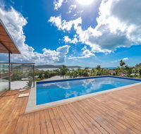 Viewpoint Holiday Home - Cannonvale - Sunshine Coast Tourism