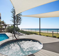 Hibiscus on the Beach - Holiday Sunshine Coast