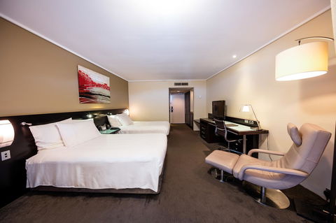 Hilton Cairns - Sunshine Coast Tourism 32