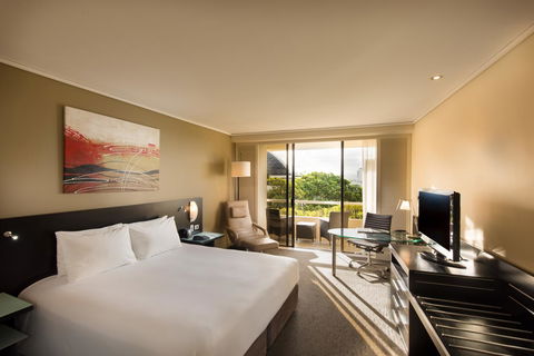 Hilton Cairns - Sunshine Coast Tourism 9