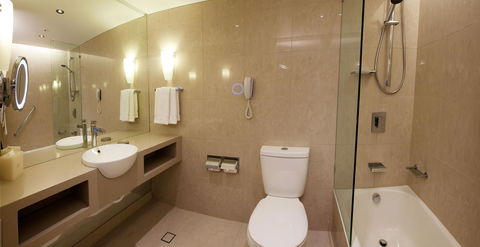 Hilton Cairns - Sunshine Coast Tourism 28