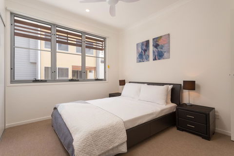 The Residences@Hillside - Sunshine Coast Tourism 11