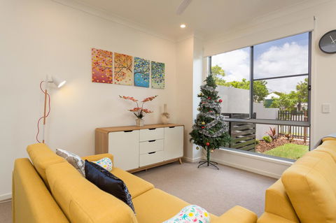 The Residences@Hillside - Sunshine Coast Tourism 4