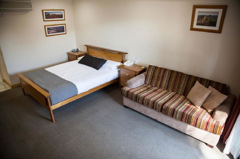 Eastgate On The Range Motel - Holiday Sunshine Coast 9