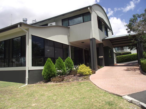 Eastgate On The Range Motel - Holiday Sunshine Coast 17