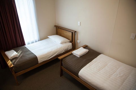 Eastgate On The Range Motel - Holiday Sunshine Coast 44