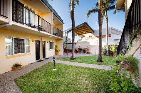 Glenmore Tavern - Sunshine Coast Tourism 9