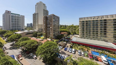 Apartments @ 212 Margaret - Holiday Sunshine Coast 1