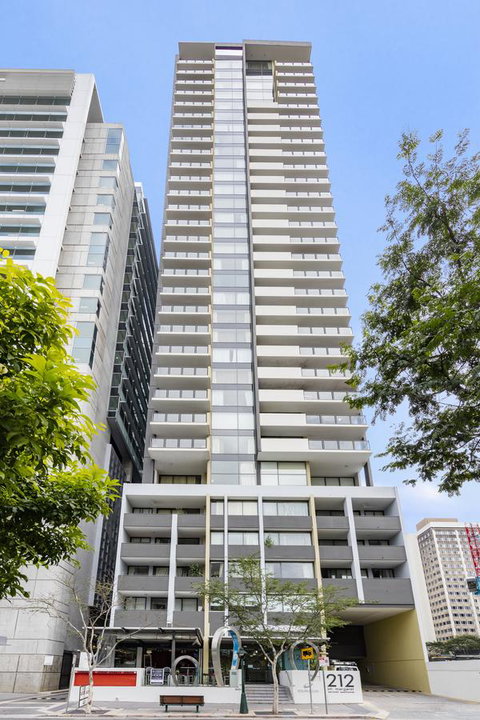 Apartments @ 212 Margaret - Holiday Sunshine Coast 0