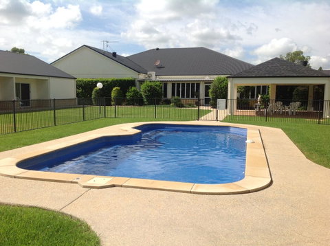 Roma Explorers Inn - Sunshine Coast Tourism 9