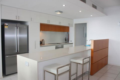 Private Seaview Apartment At Peninsula - Airlie Beach - Sunshine Coast Tourism 8