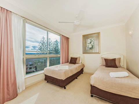 Oceana On Broadbeach - Holiday Sunshine Coast 10