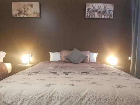 The Q Motel Rockhampton - Holiday Sunshine Coast 3