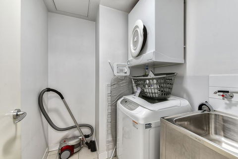 Flynn Brisbane - Sunshine Coast Tourism 23