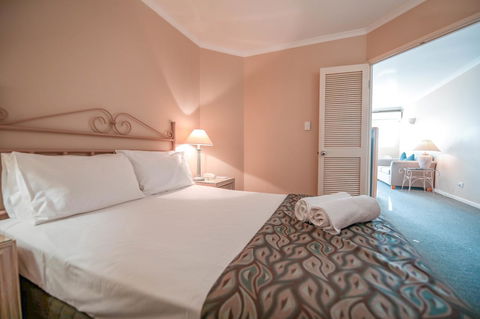 Il Palazzo Holiday Apartments - Sunshine Coast Tourism 2