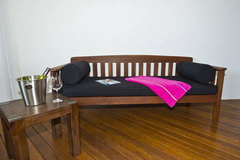 Maggies Beachfront Apartment 6 - Holiday Sunshine Coast 9