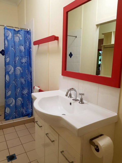 Arcadia Beach Guest House And Car Hire - Sunshine Coast Tourism 29