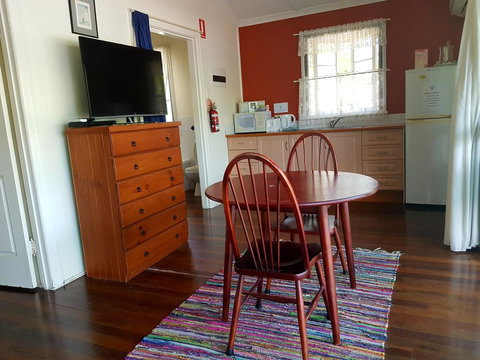 Arcadia Beach Guest House And Car Hire - Sunshine Coast Tourism 37