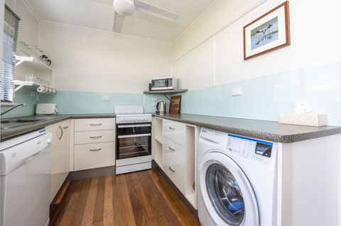 Kooyong Apartment 6 - Sunshine Coast Tourism 2