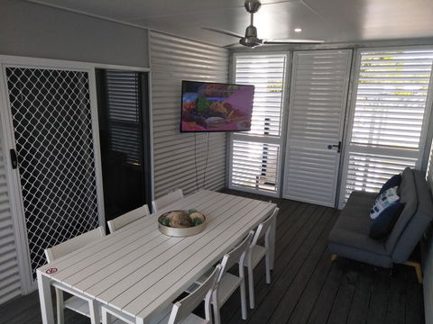 Magnetic Island Guest House - Holiday Sunshine Coast 1