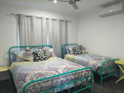 Magnetic Island Guest House - Holiday Sunshine Coast 2