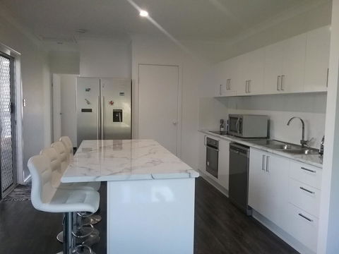 Magnetic Island Guest House - Holiday Sunshine Coast 5
