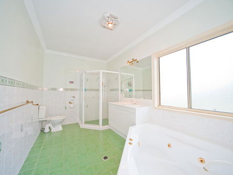Waterfront At White Patch - Holiday Sunshine Coast 29