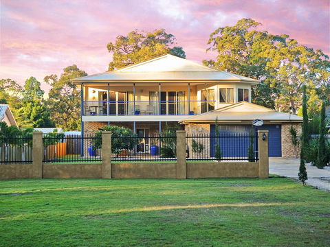 Waterfront At White Patch - Holiday Sunshine Coast 2