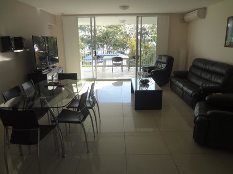 Keith's Sister - Sunshine Coast Tourism 21