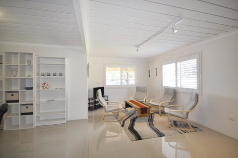 Ocean Wave - Sunshine Coast Tourism 9