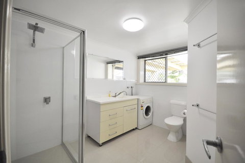 Ocean Wave - Sunshine Coast Tourism 16