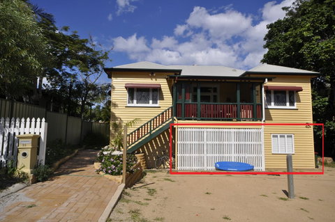 Retro Beach Flat - Sunshine Coast Tourism 15
